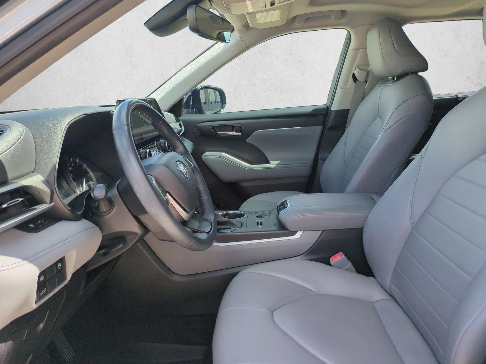 2023 Toyota Highlander XLE FWD (Natl)