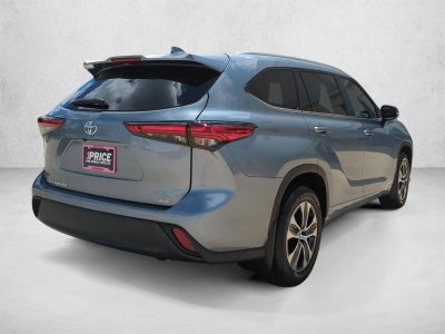 2023 Toyota Highlander XLE FWD (Natl)