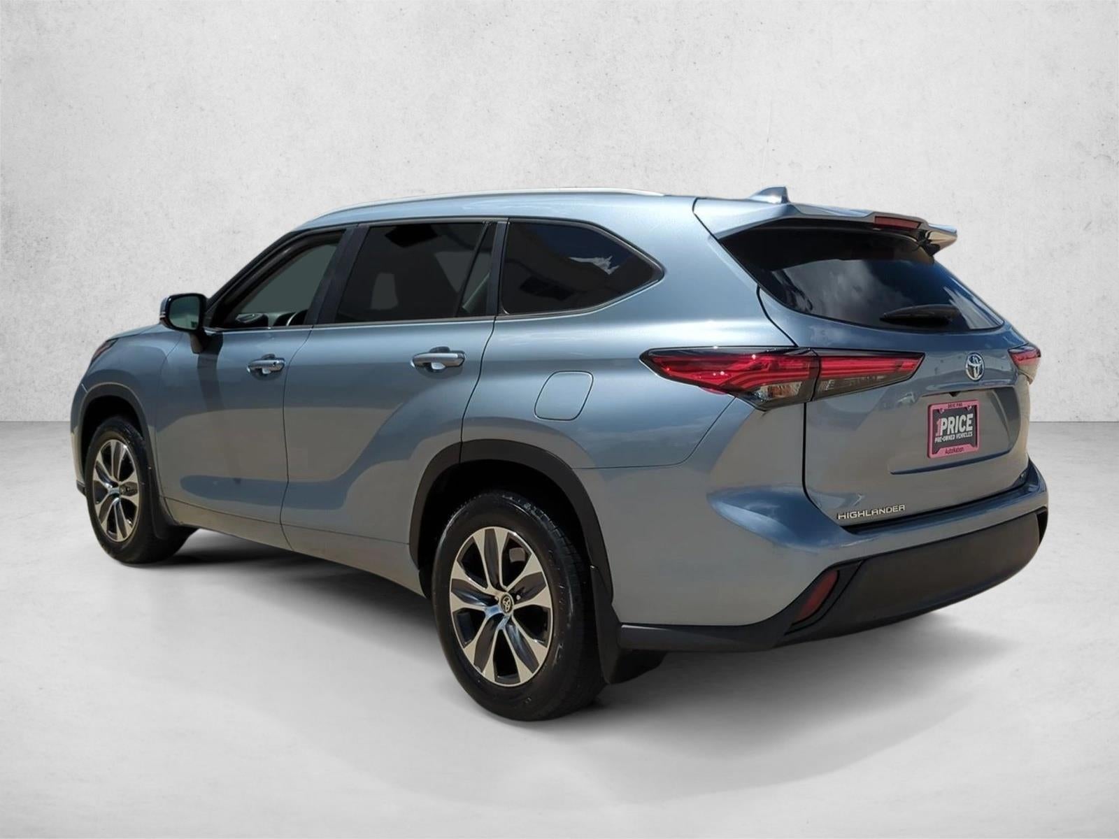 2023 Toyota Highlander XLE FWD (Natl)
