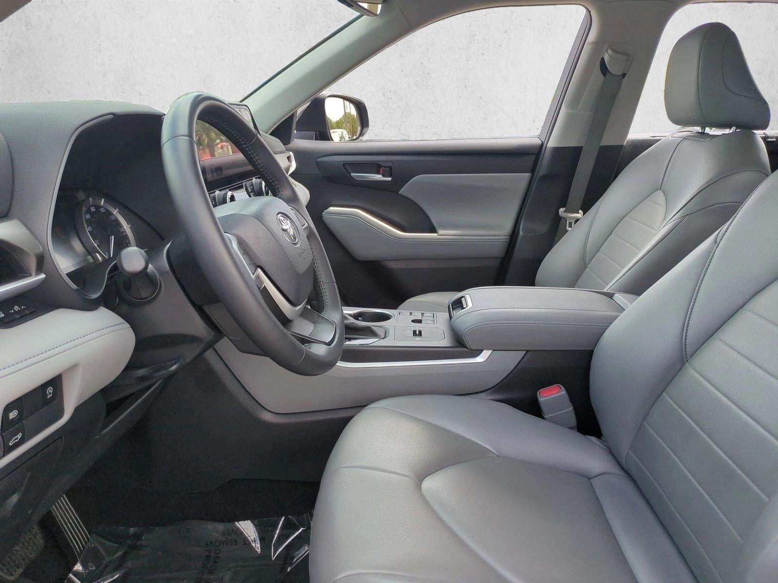 2023 Toyota Highlander XLE FWD (Natl)