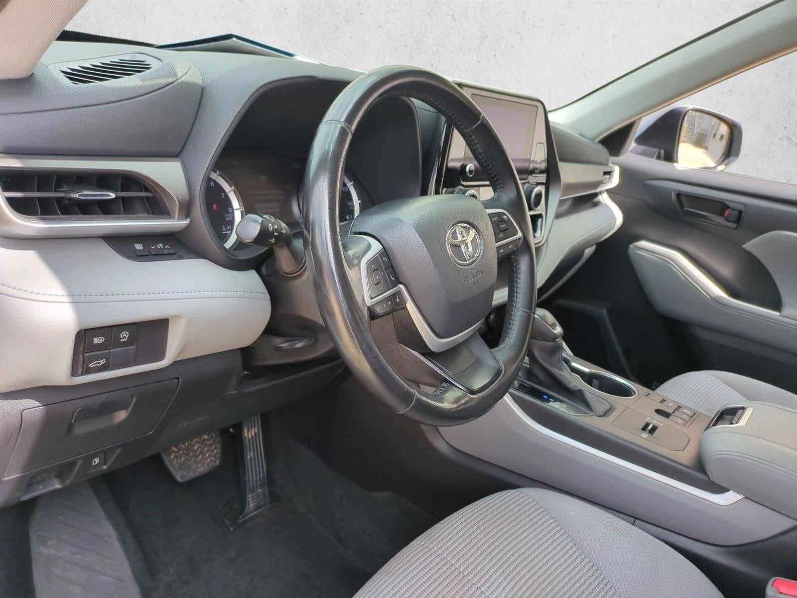 2024 Toyota Highlander LE FWD (GS)