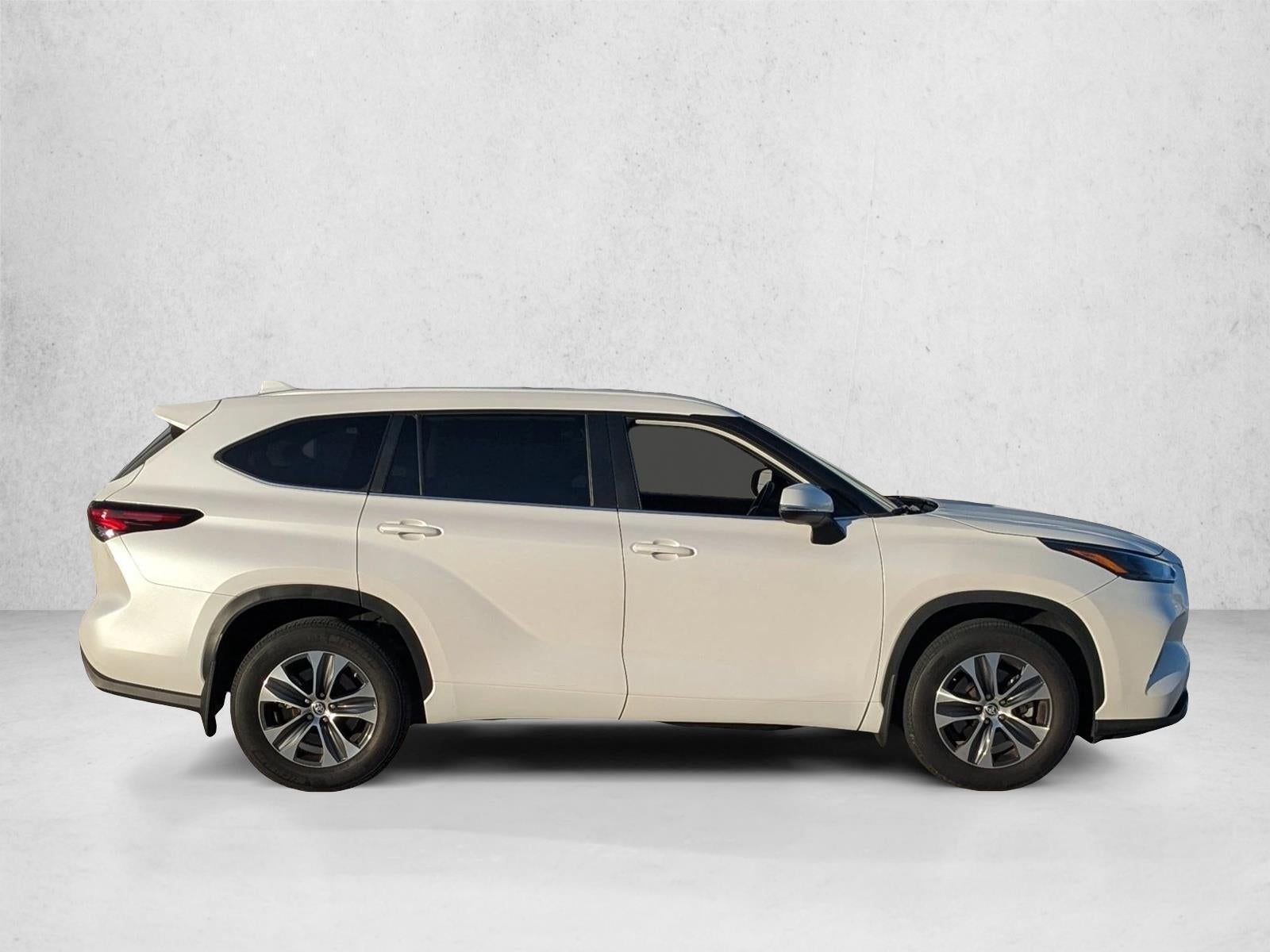 2024 Toyota Highlander XLE FWD (Natl)