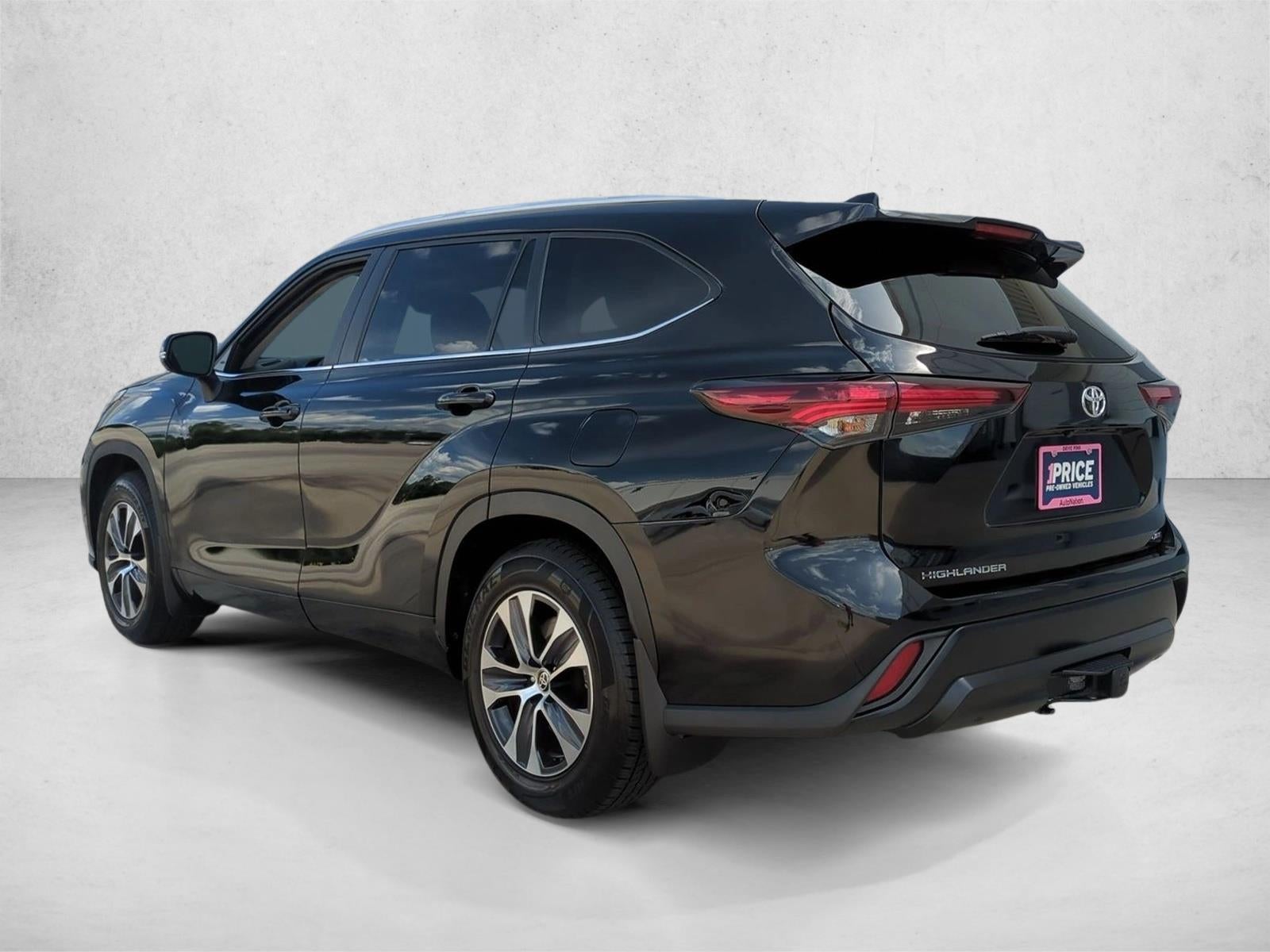2024 Toyota Highlander XLE FWD (Natl)