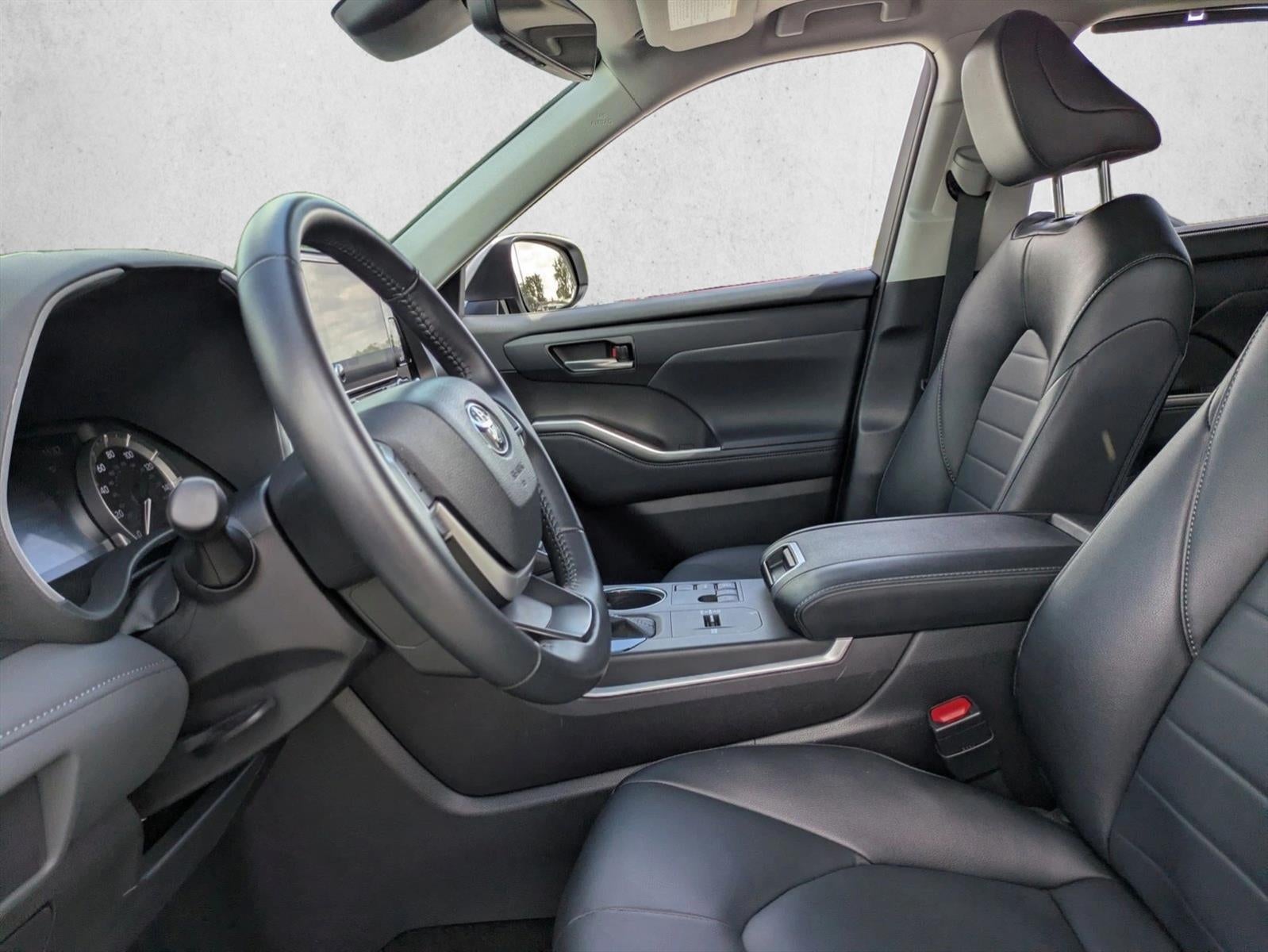 2024 Toyota Highlander XLE FWD (Natl)