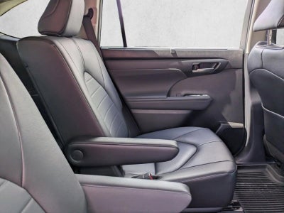 2024 Toyota Highlander XLE FWD (Natl)