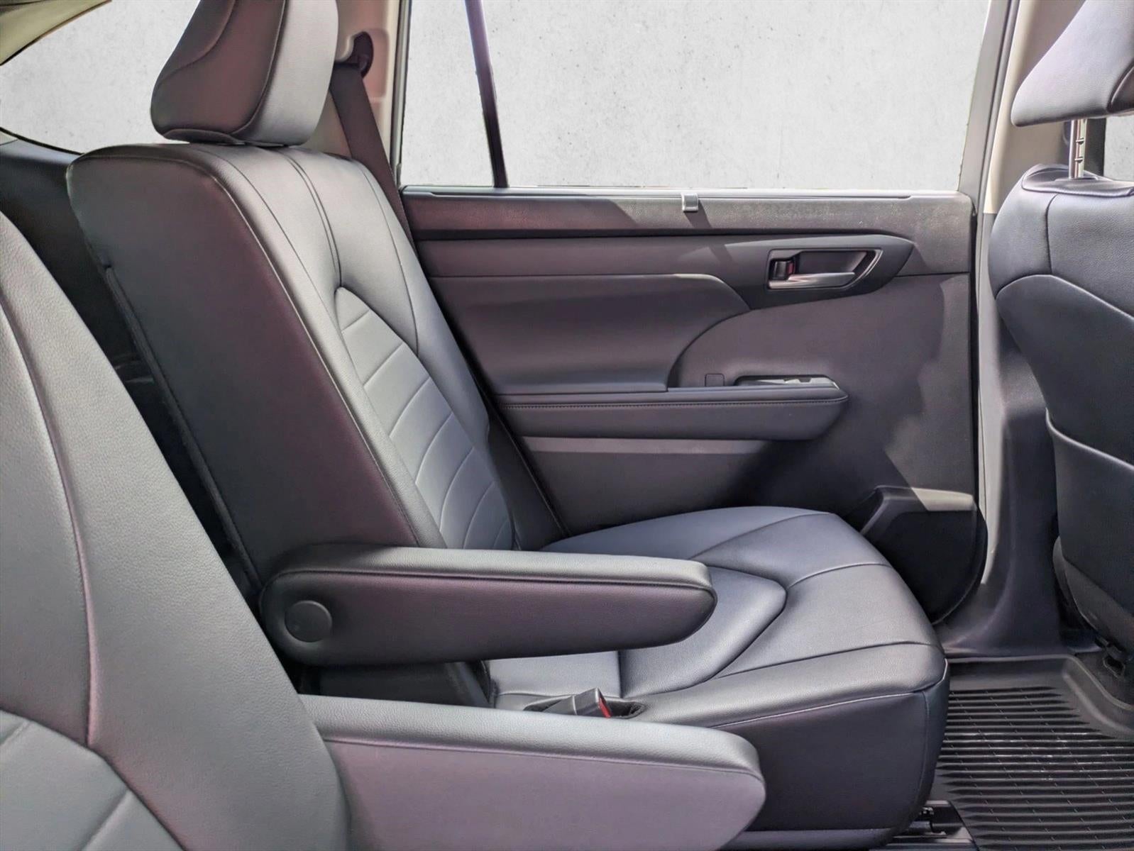 2024 Toyota Highlander XLE FWD (Natl)