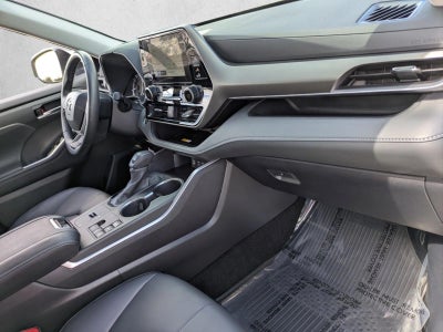 2024 Toyota Highlander XLE FWD (Natl)