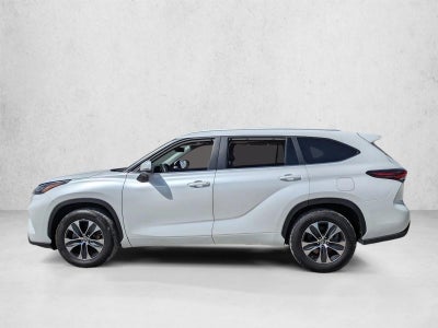 2024 Toyota Highlander XLE FWD (Natl)