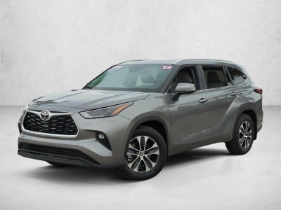 2025 Toyota Highlander XLE FWD (Natl)