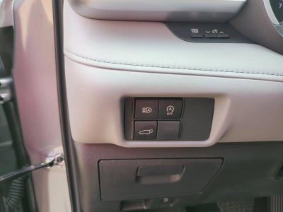 2025 Toyota Highlander XLE FWD (Natl)