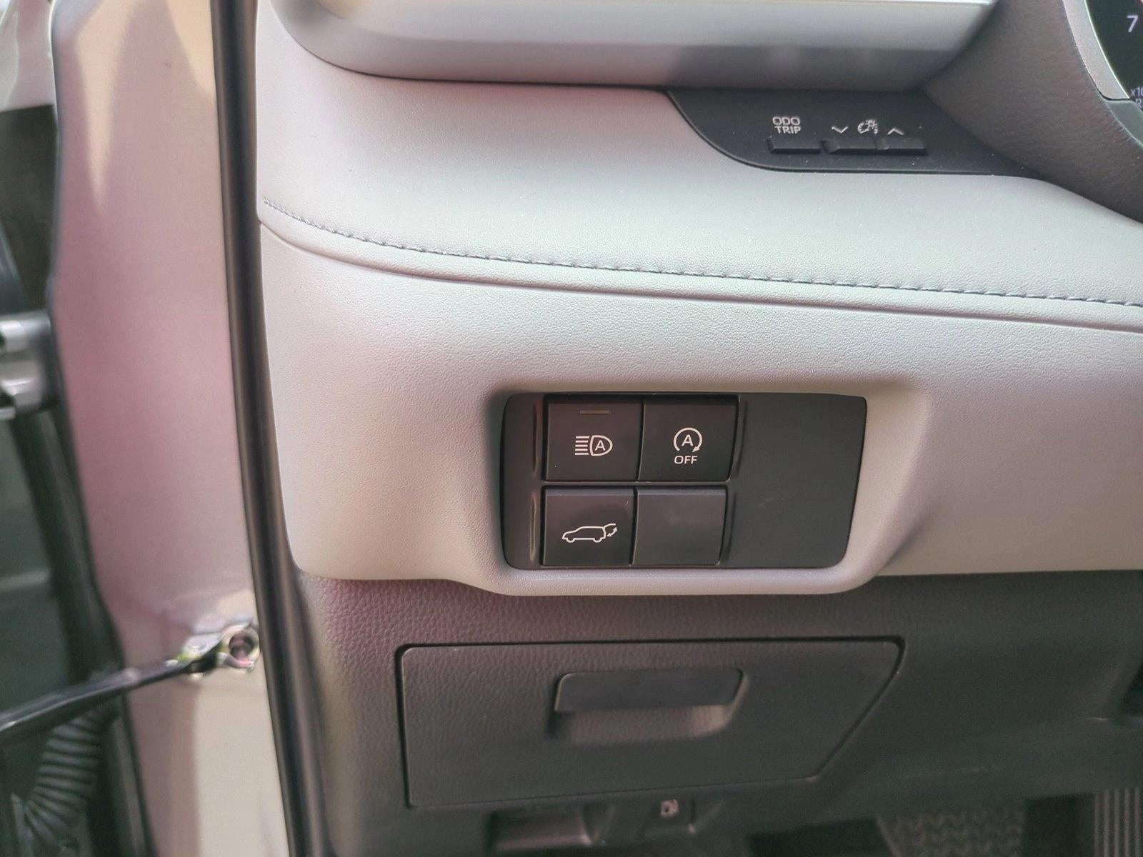 2025 Toyota Highlander XLE FWD (Natl)