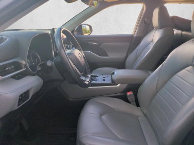 2023 Toyota Highlander XLE FWD (Natl)