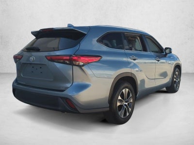 2023 Toyota Highlander XLE FWD (Natl)