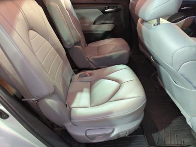 2023 Toyota Highlander XLE FWD (Natl)
