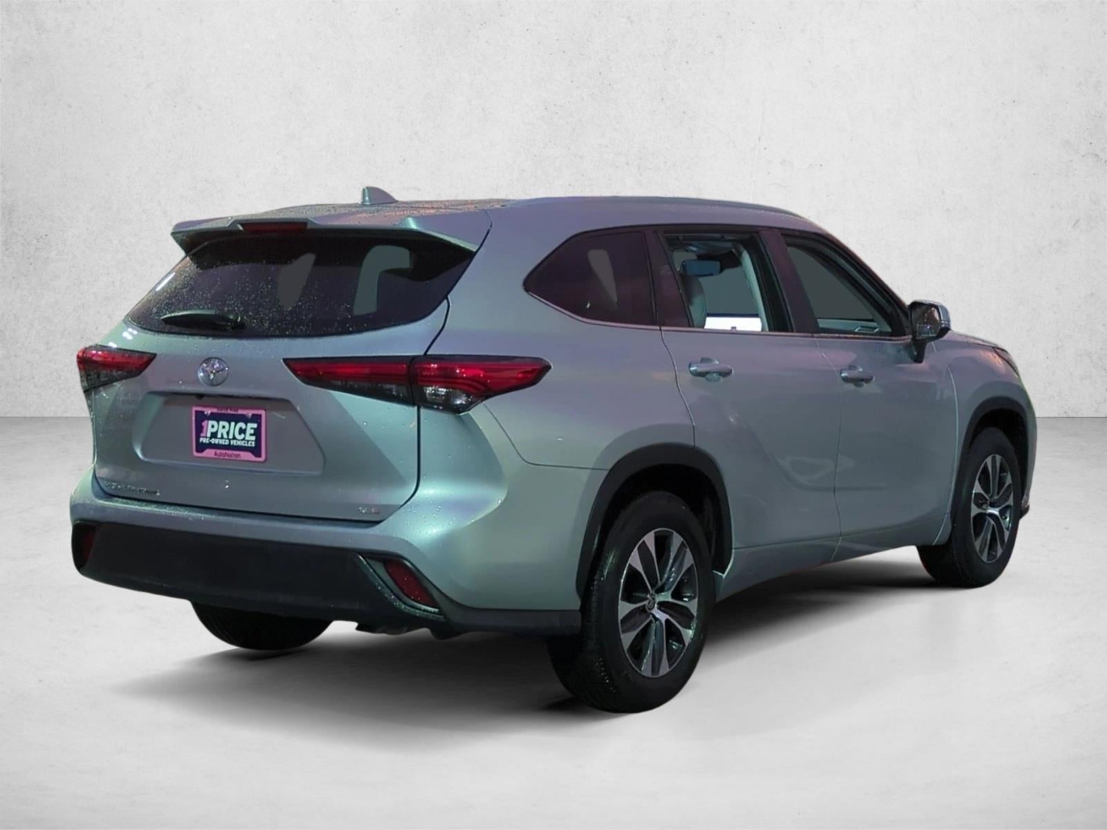 2023 Toyota Highlander XLE FWD (Natl)