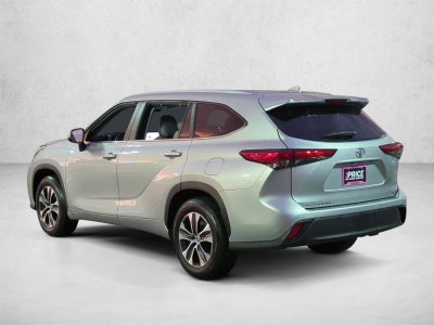 2023 Toyota Highlander XLE FWD (Natl)