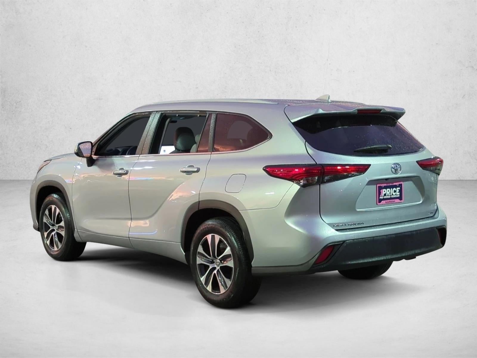 2023 Toyota Highlander XLE FWD (Natl)