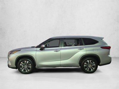2023 Toyota Highlander XLE FWD (Natl)