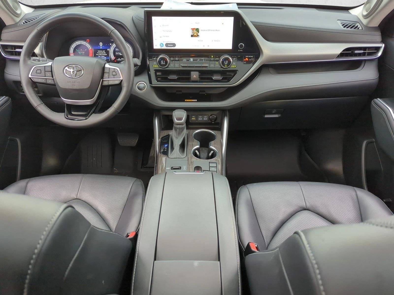2024 Toyota Highlander Platinum FWD (Natl)