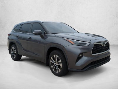 2024 Toyota Highlander XLE FWD (Natl)