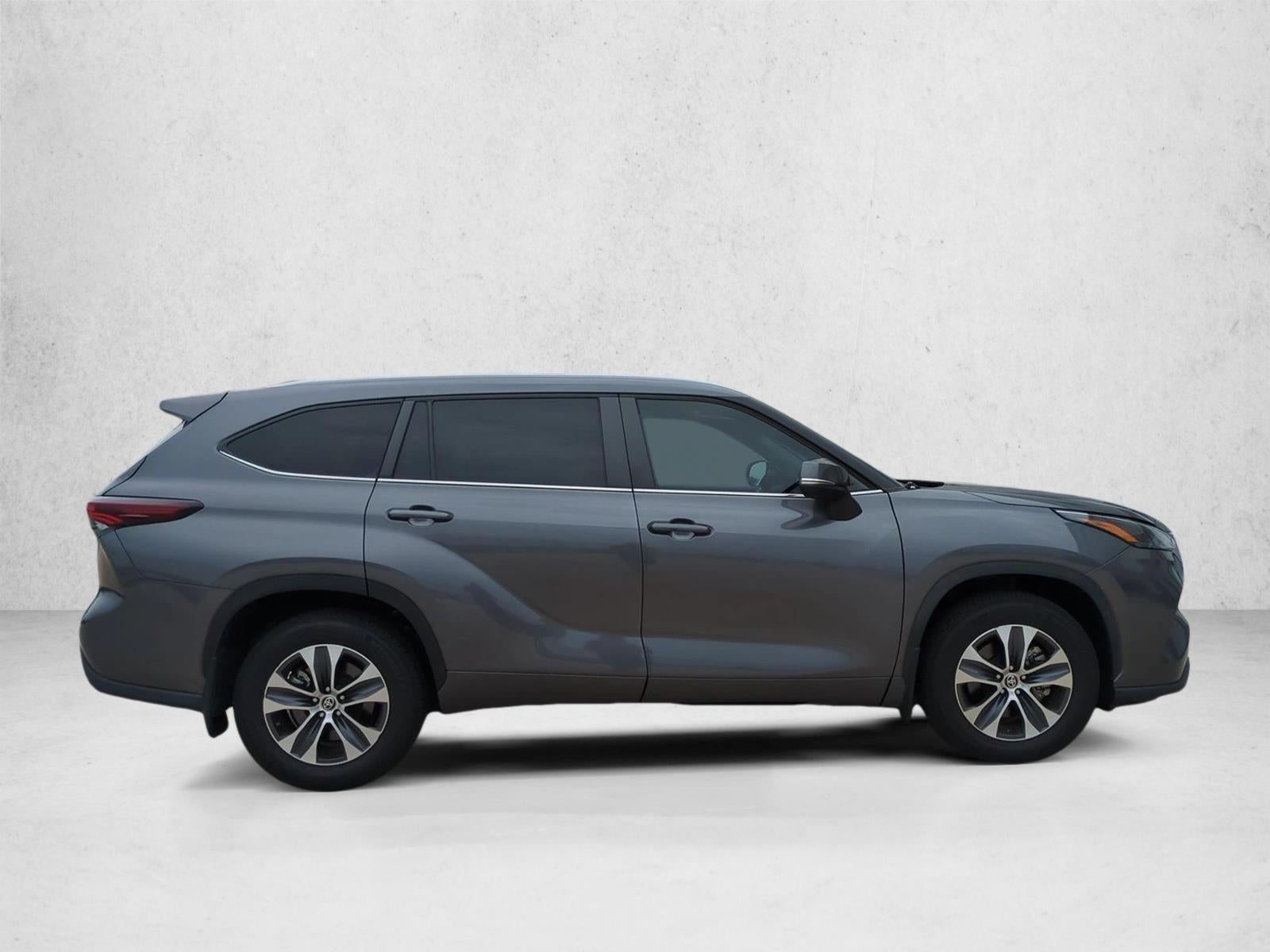 2024 Toyota Highlander XLE FWD (Natl)
