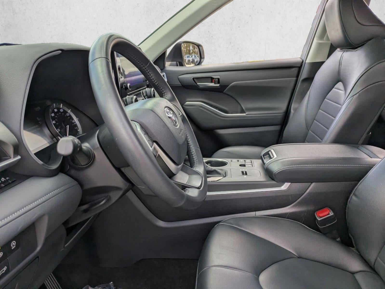 2024 Toyota Highlander XLE FWD (Natl)