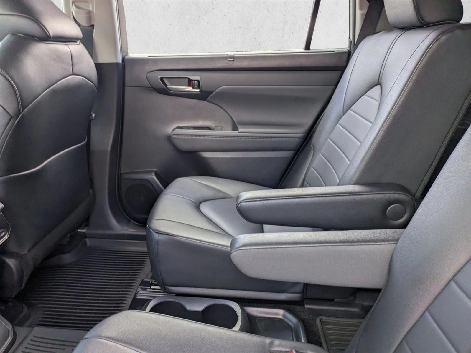 2024 Toyota Highlander XLE FWD (Natl)