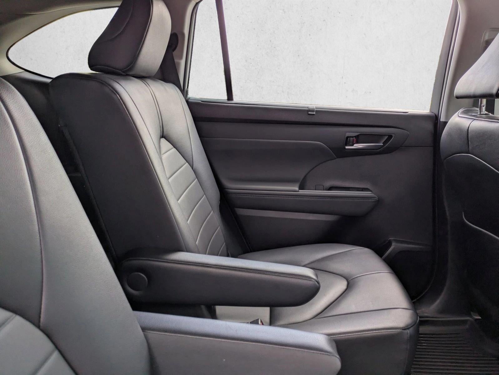 2024 Toyota Highlander XLE FWD (Natl)