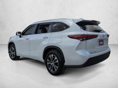 2024 Toyota Highlander XLE FWD (Natl)