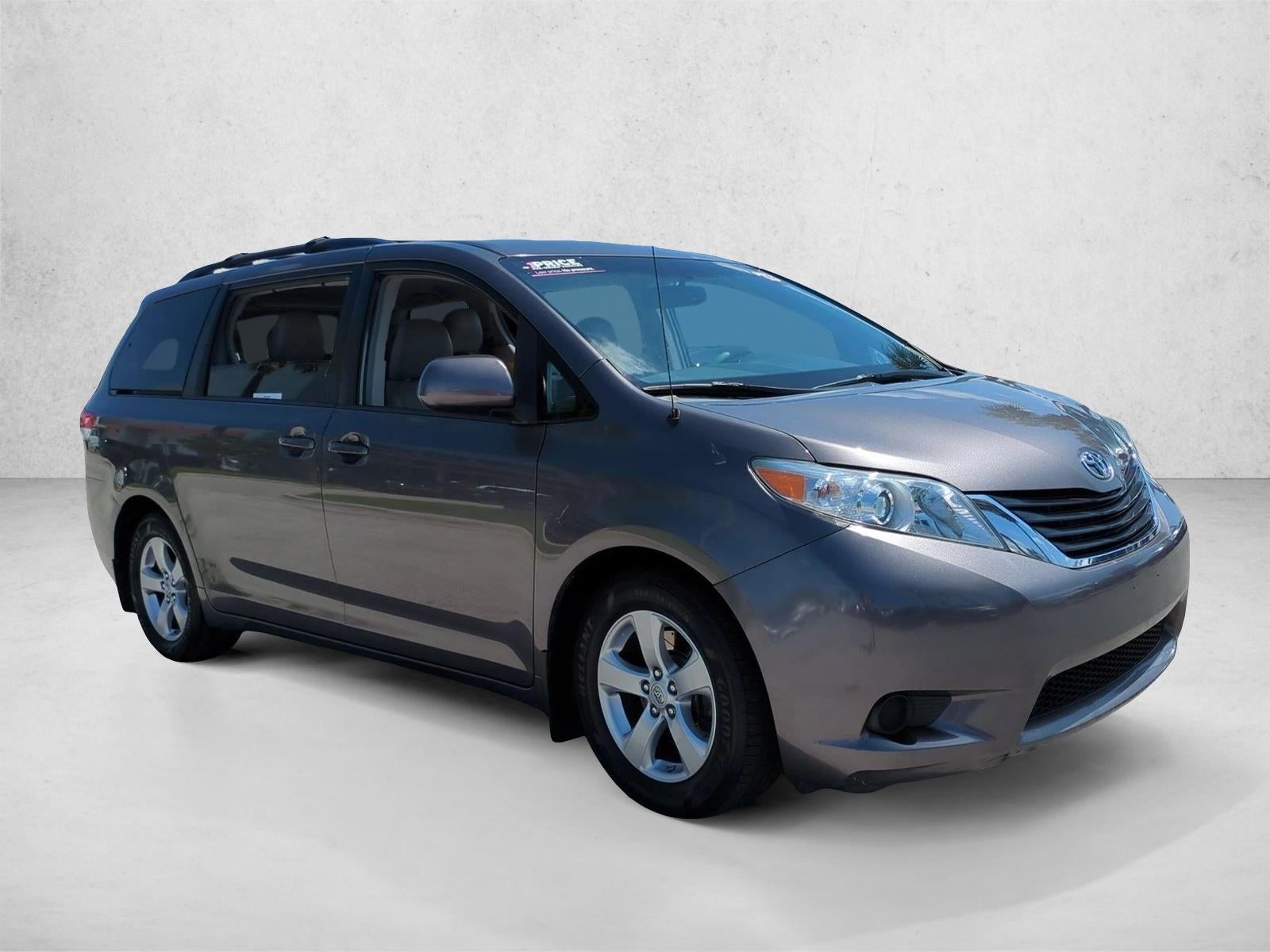 2013 Toyota Sienna 5dr 8-Pass Van V6 LE FWD (Natl)