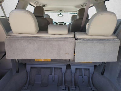 2013 Toyota Sienna 5dr 8-Pass Van V6 LE FWD (Natl)