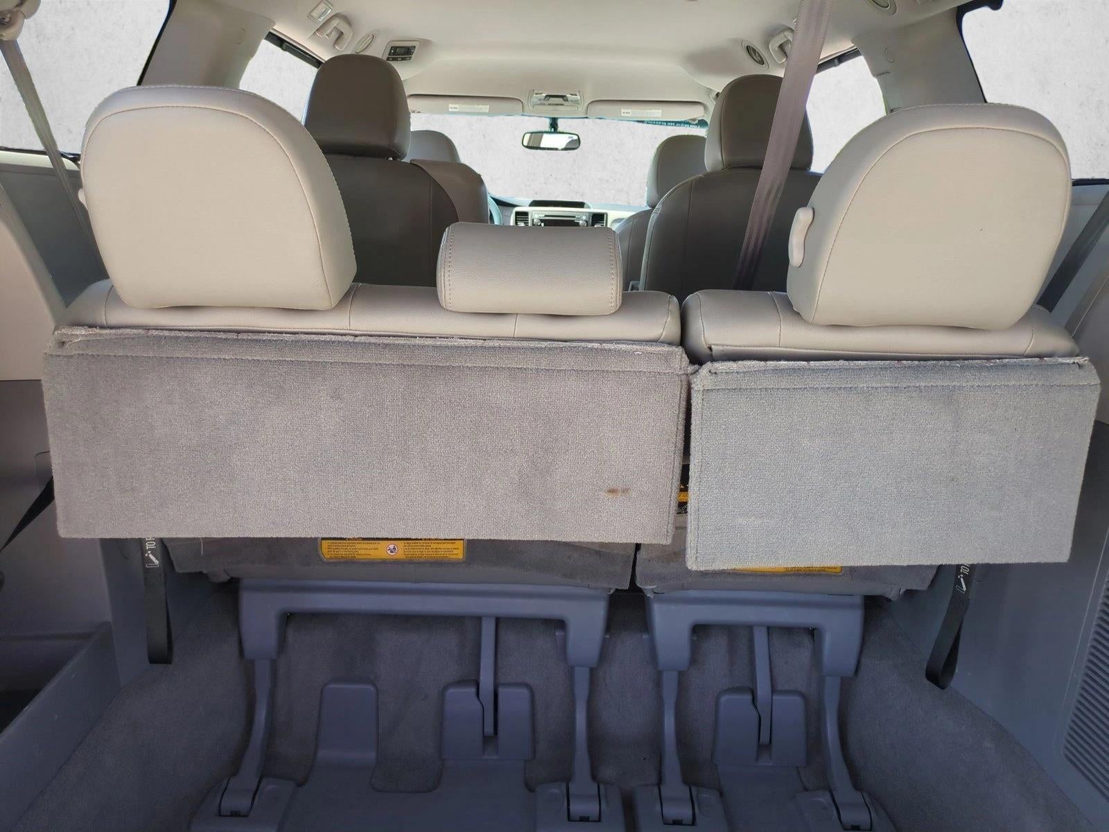 2013 Toyota Sienna 5dr 8-Pass Van V6 LE FWD (Natl)