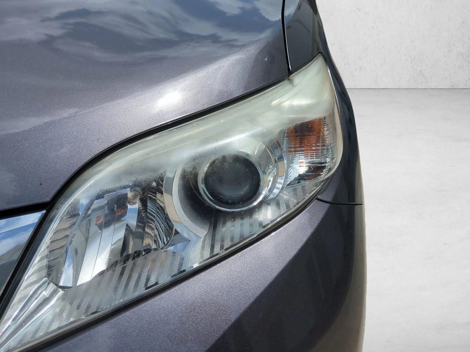 2013 Toyota Sienna 5dr 8-Pass Van V6 LE FWD (Natl)