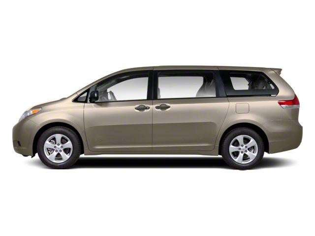 2013 Toyota Sienna 5dr 8-Pass Van V6 LE FWD (Natl)