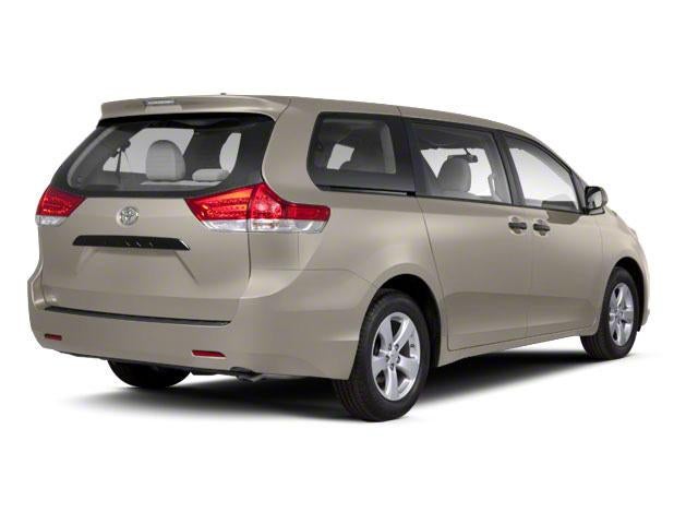 2013 Toyota Sienna 5dr 8-Pass Van V6 LE FWD (Natl)