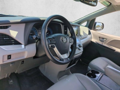 2018 Toyota Sienna LE FWD 8-Passenger (Natl)