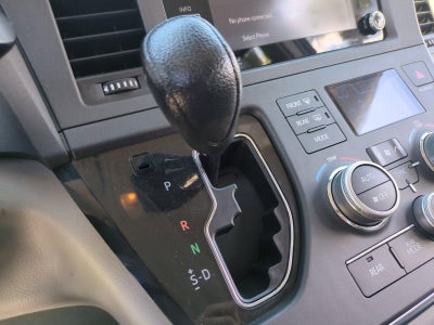 2018 Toyota Sienna LE FWD 8-Passenger (Natl)
