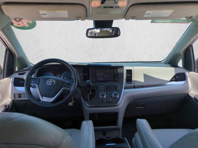 2018 Toyota Sienna LE FWD 8-Passenger (Natl)