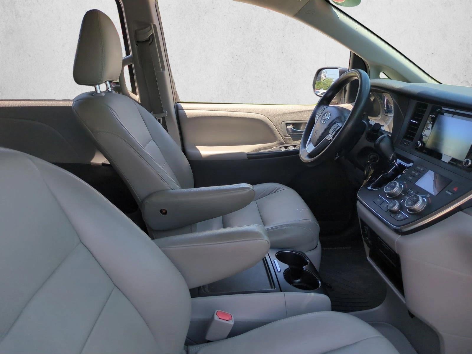 2018 Toyota Sienna LE FWD 8-Passenger (Natl)