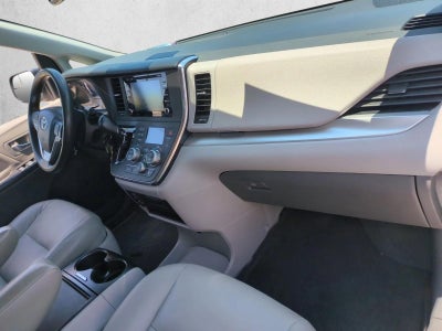 2018 Toyota Sienna LE FWD 8-Passenger (Natl)