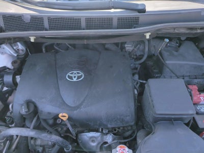 2018 Toyota Sienna LE FWD 8-Passenger (Natl)