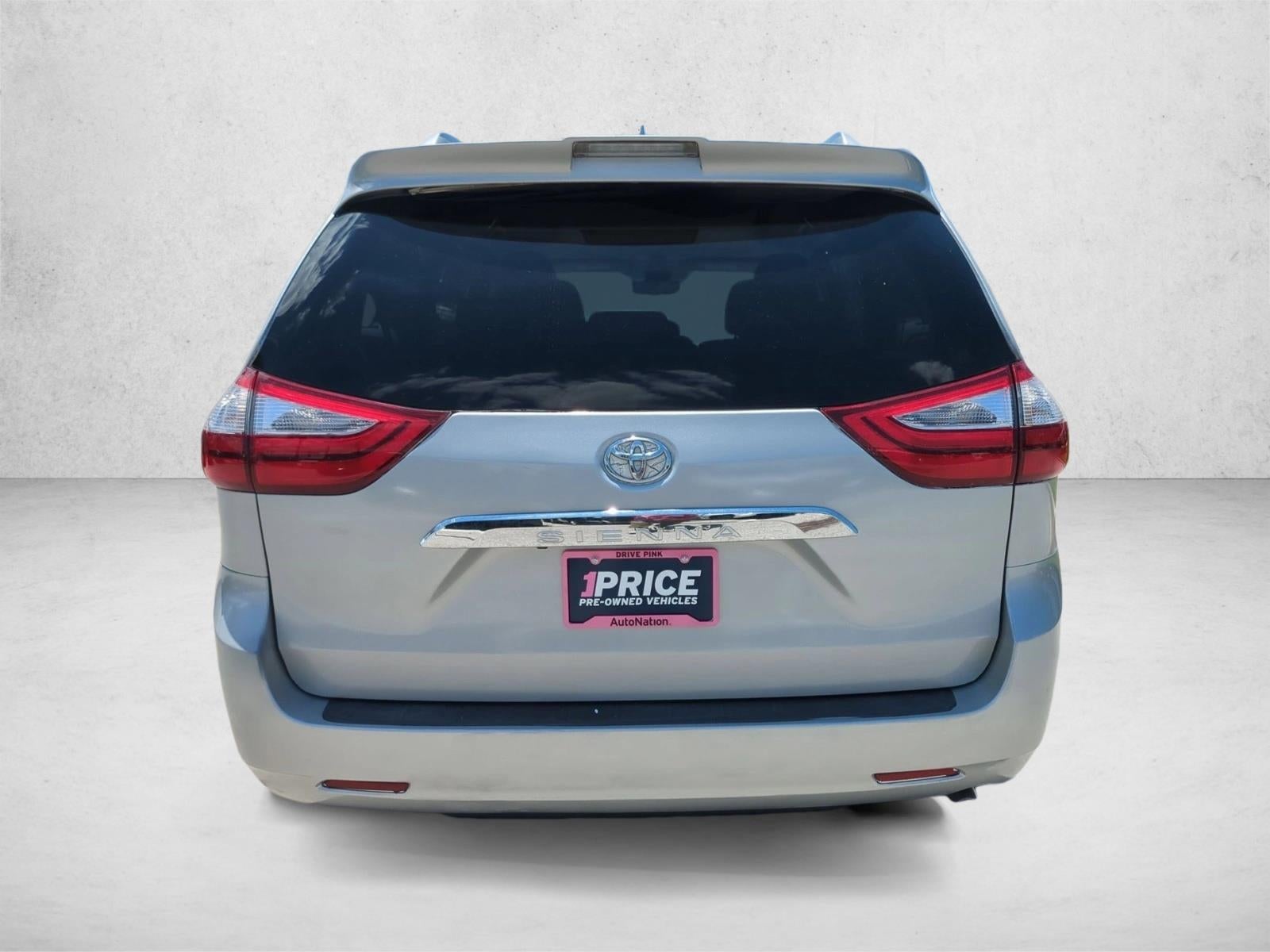 2018 Toyota Sienna LE FWD 8-Passenger (Natl)