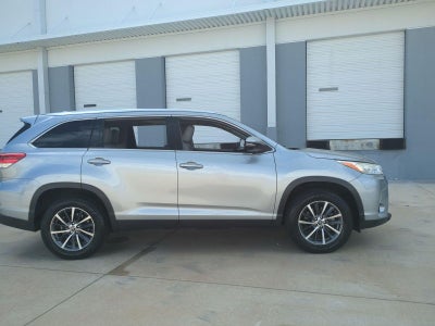 2019 Toyota Highlander XLE V6 FWD (Natl)