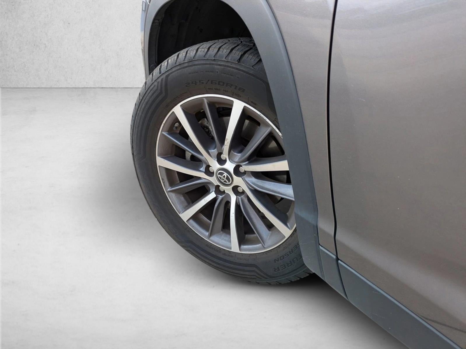 2019 Toyota Highlander XLE V6 FWD (Natl)