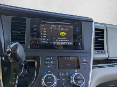 2015 Toyota Sienna 5dr 8-Pass Van XLE FWD (Natl)