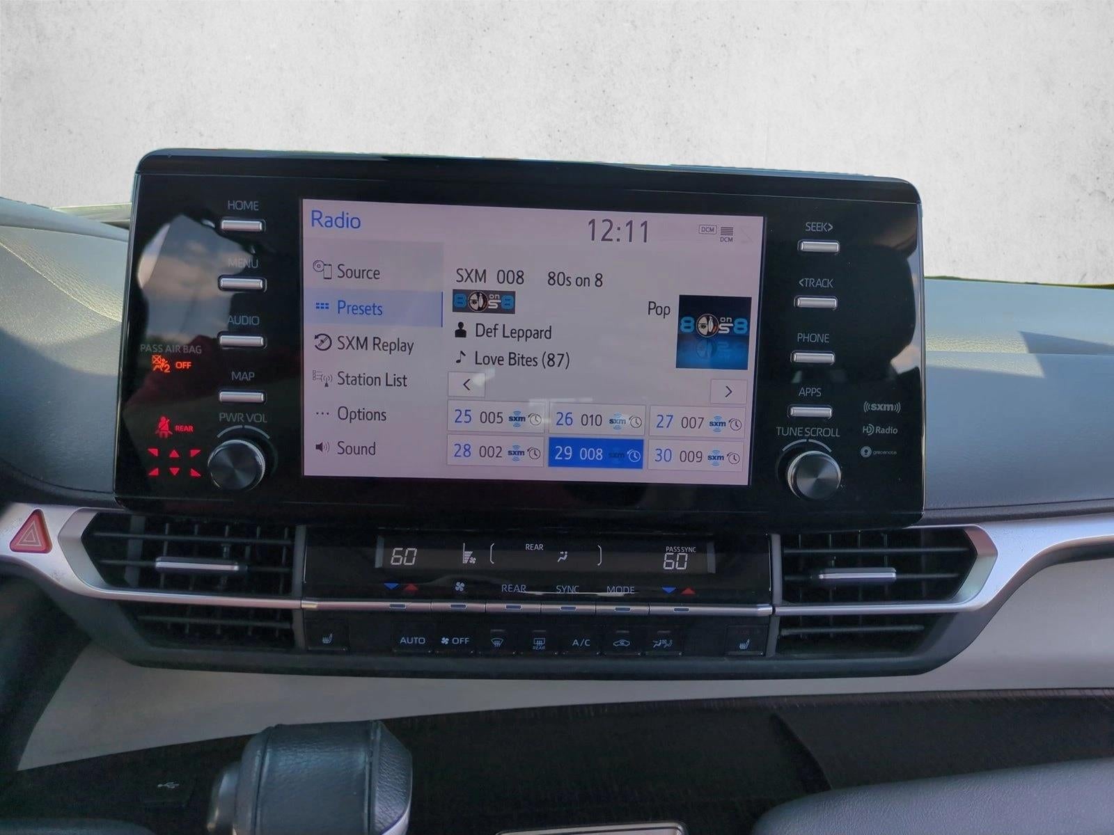 2022 Toyota Sienna XLE FWD 8-Passenger (Natl)