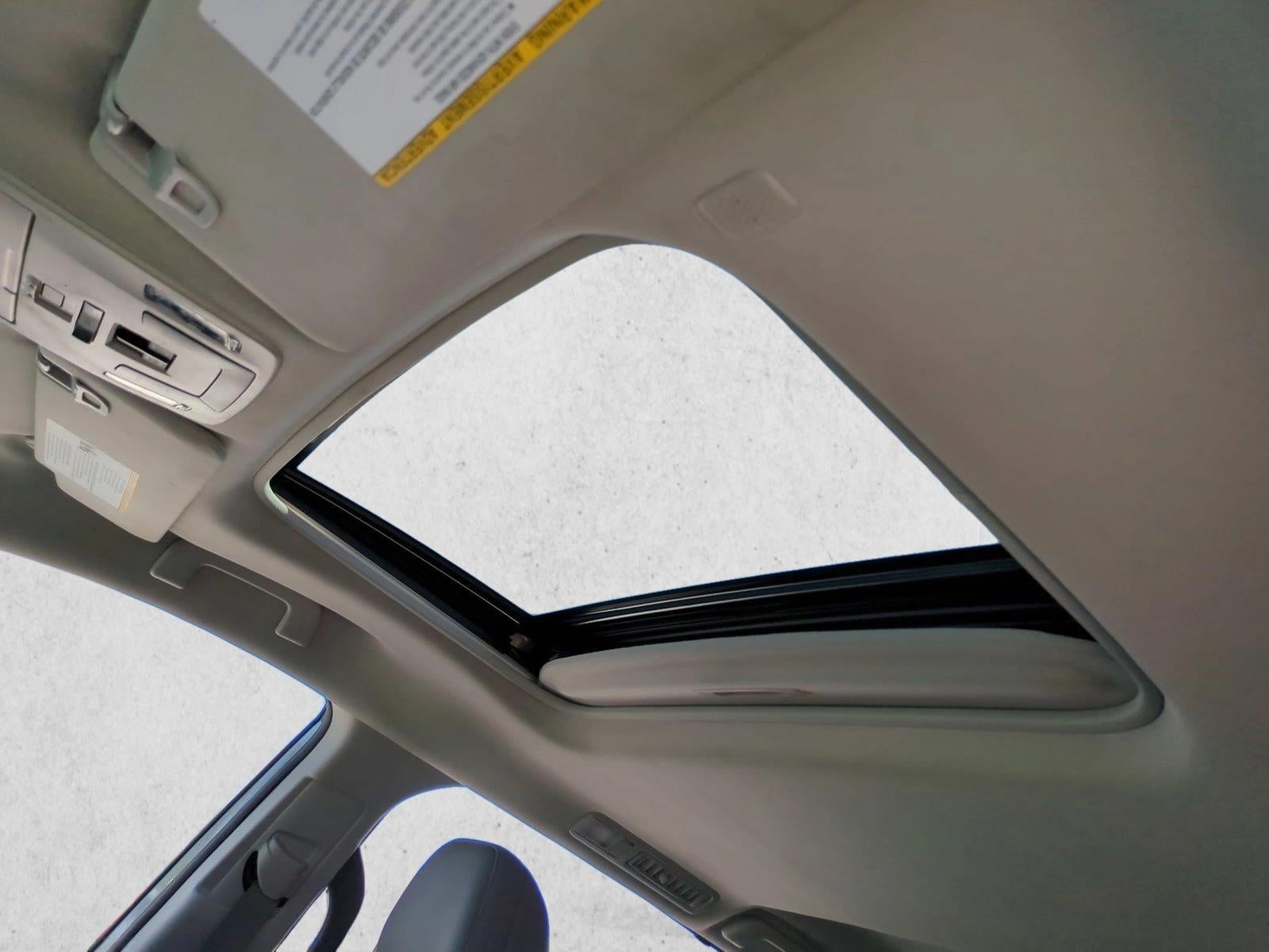 2022 Toyota Sienna XLE FWD 8-Passenger (Natl)