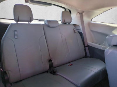 2022 Toyota Sienna XLE FWD 8-Passenger (Natl)