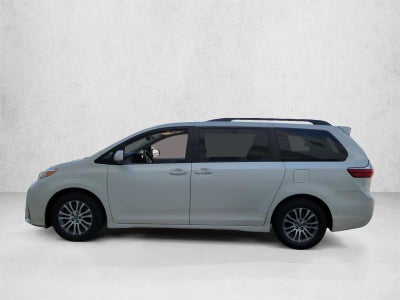 2018 Toyota Sienna XLE Premium FWD 8-Passenger (Natl)