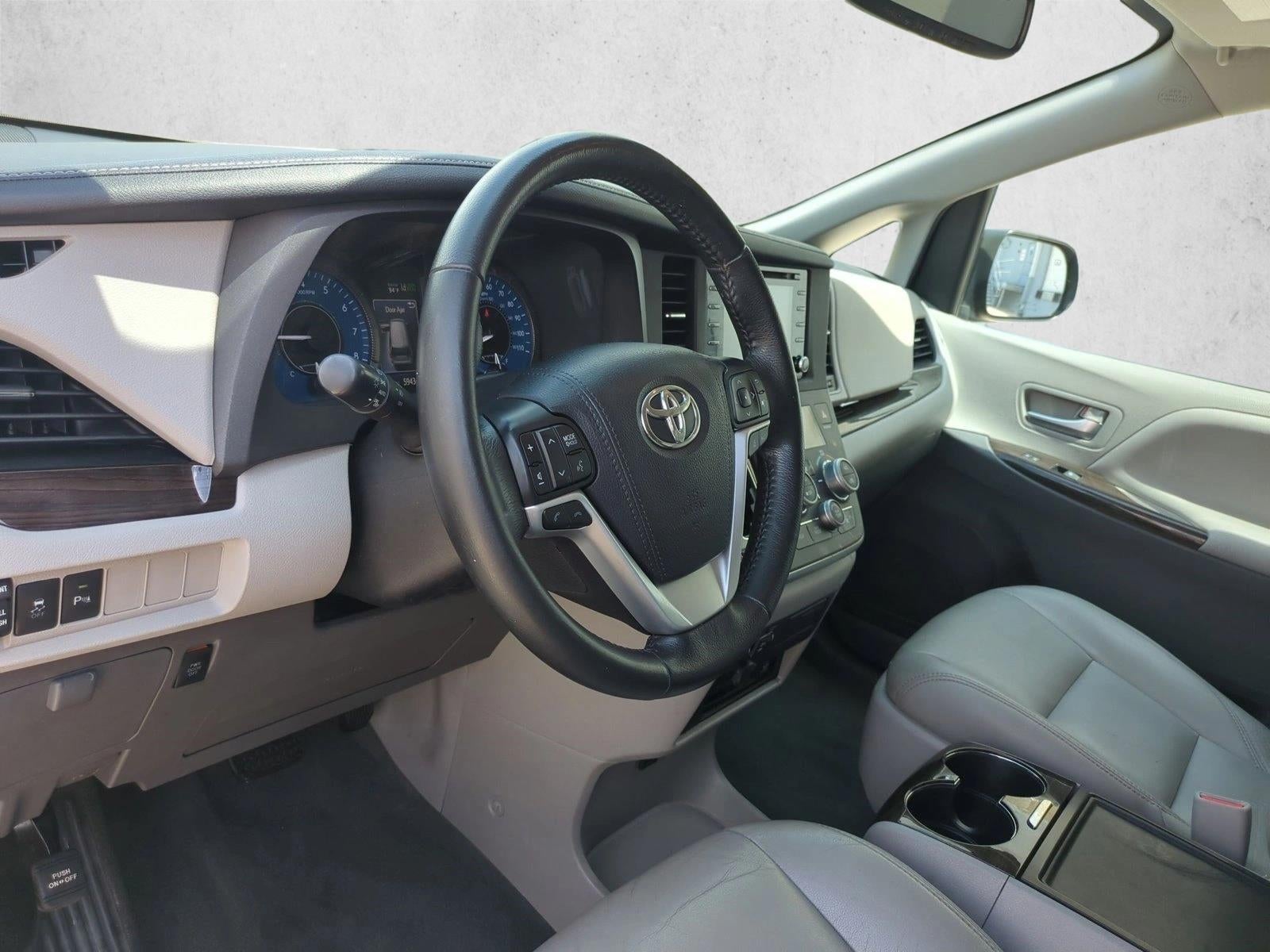 2020 Toyota Sienna XLE Auto Access Seat FWD 7-Passenger (GS)